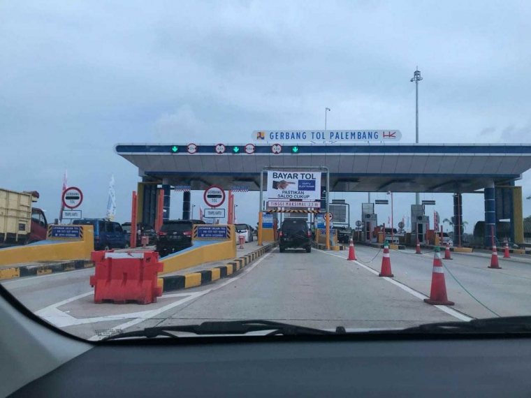 Serunya Menjajal Tol Baru Palembang Indralaya di Hari Serunya Menjajal Tol Baru Palembang Indralaya di Hari