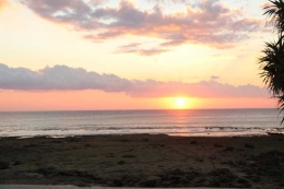 Sunset di Pantai Liman, Pulau Semau, NTT