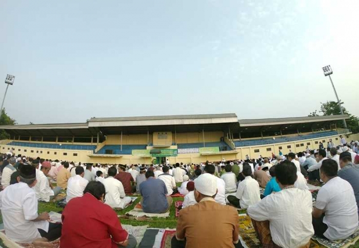 Menanti dimulainya shalat Ied (foto: widikurniawan)