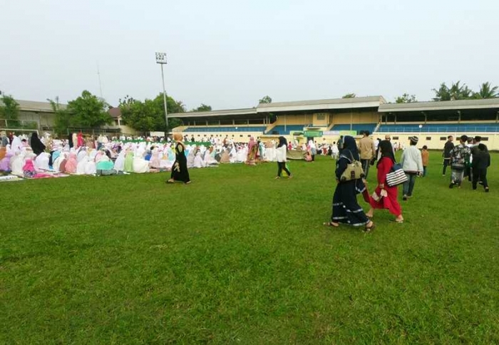 Suasana di dalam Stadion Merpati Depok (foto: widikurniawan)