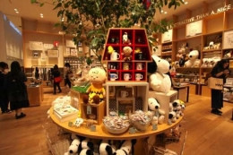 www.matcha-jp, Toko souvenir di Museum Snoopy 