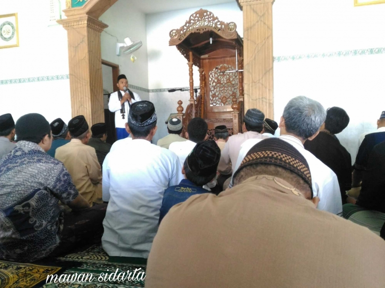 Sholat Jumat bersamaan dengan Hari Raya Idul Fitri 1 Syawal 1439 H (dok.pri) 