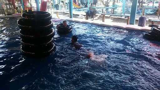 Arena kolam renang - Dok. Susanti Hara