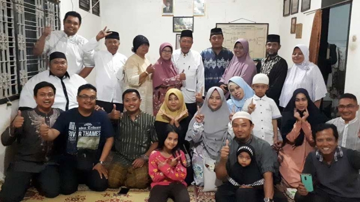 bersama keluarga besar eyang hadi supono (di solo)