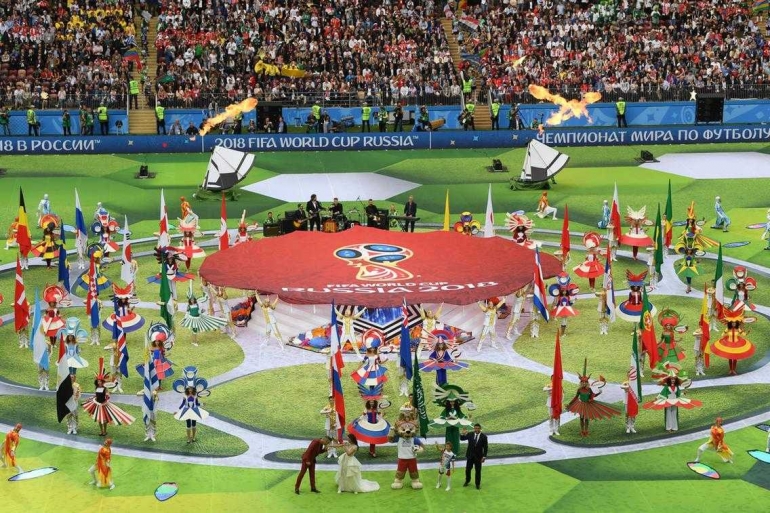 Upacara pembukaan Piala Dunia 2018 di Rusia yang begitu mewah dan meriah pada 14 Juni lalu seperti diabadikan oleh www.thenational.ae.