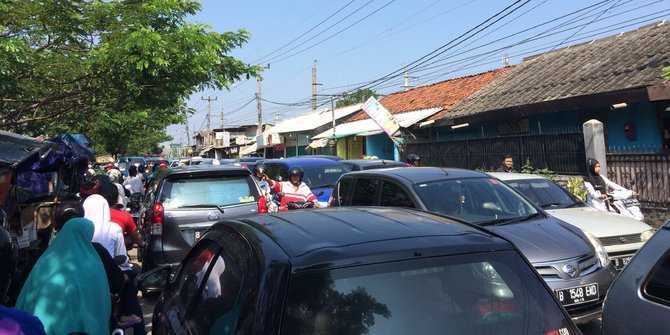Kemacetan di pinggiran Jakarta (dok merdeka.com)