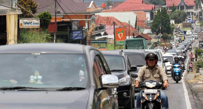 Kemacetan di jalur Padang-Bukittinggi (dok. antara foto)