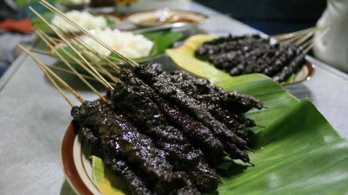 Sate Kerbau Kudus (http://www.tribunnews.com/travel/2015/06/26)