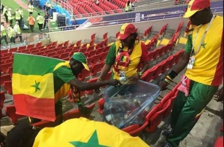 Aksi simpatik suporter Senegal (Foto: bolatimes.com)