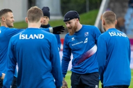 pemain Islandia saat berlatih sebelum menghadapi Argentina (grapevine.is)