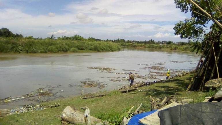 sungai Citarum di Kertajaya, Pebayuran kabupaten Bekasi (Dokumentasi pribadi)