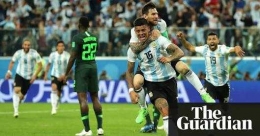 Messi dan Rojo merayakan kemenangan Timnas Argentina (Sumber : garda. com)