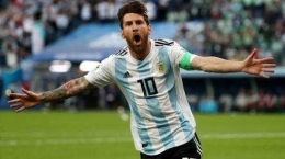 Messi Loloskan Argentina (sumber: viva.co.id)