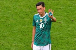 Ozil Mengucapkan Selamat Tinggal (sumber: jawapos.com)