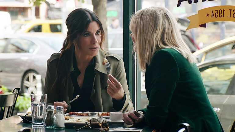 Debbie & Lou (sumber: dailymail.co.uk)