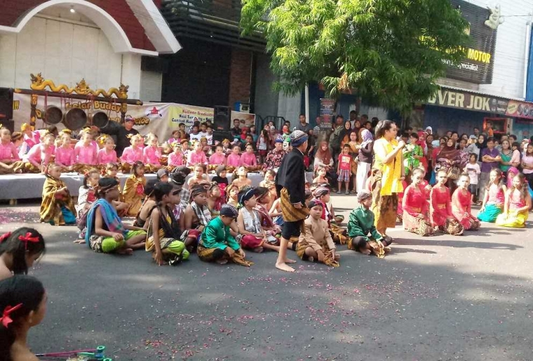 Gelar Budaya Dolanan Anak Tempoe Doeloe dan Usaha Gelar Budaya Dolanan Anak Tempoe Doeloe dan Usaha