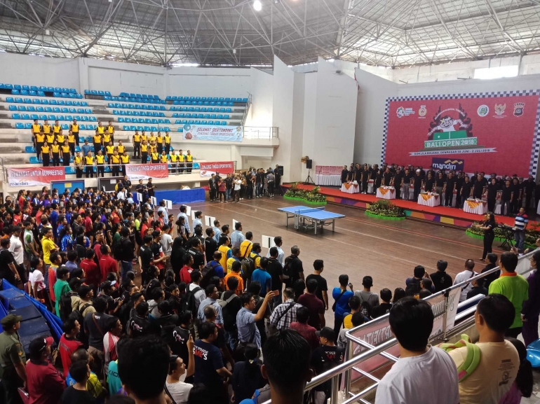 Pembukaan BALI OPEN 2018 di GOR Lila Bhuana, sebuah event sport yang Turnamen Tenis Meja diadakan untuk memperingati hari Koperasi Indonesia yang ke-71
