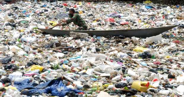 Ssmpah plastik di sungai/Doc national.temp.co