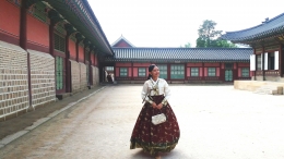 Pengalaman berkeliling istana sambil mengenakan Hanbok (Dokpri)