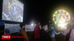 Layar Tanjleb pada Festival Film Purbalingga (FFP) di lapangan Desa Karanggedang, Kecamatan Bukateja, Purbalingga, Sabtu (7/7/2018) (FOTO, CLC Purbalingga for TIMES Indonesia)