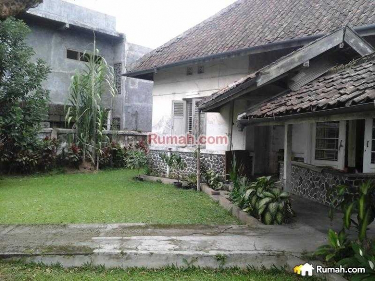 Rumah jadul, kamar kos nyempil di pojok (dok. rumah.com)