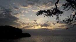 Sunrise-nya malu-malu di Pantai Bama (dokpri)