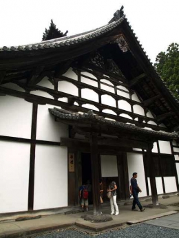 Kuri atau Dapur di Area Kuil Zuiganji yang juga merupakan National Treasure (Dokumentasi Pribadi)