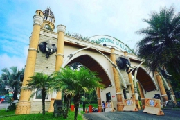 Pintu masuk Kampung Gajah Wonderland | Sumber foto: instagram.com/kampunggajah_wonderland/