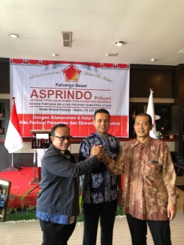 Ket. Photo : Ketua Umum DPP ASPRINDO, Wakil Gubernur Sumatera Utara dan Ketua ASPRINDO DPW Sumatera Utara