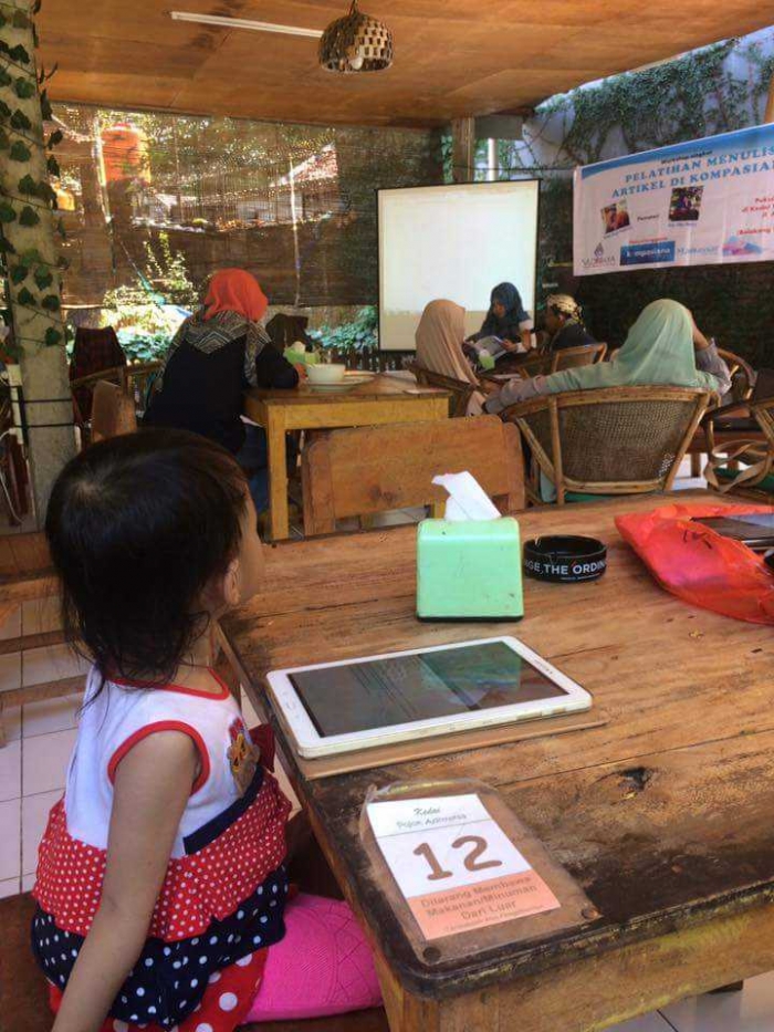 Suasana workshop (dok. Vlomaya)