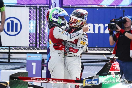 Dua pembalap Audi Sport - sumber: Lat Images