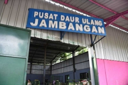 Bagian depan PDU Jambangan.