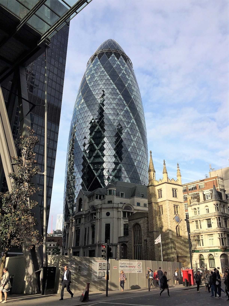 The Gherkin dengan sistem struktur diagrid-nya.