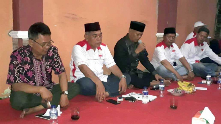 Anggota DPRD DKI Jakarta H.M.Arief (nomor 3 dari kiri) bersama Sekjen Formapal H.Zainal Abidin (nomor 2 dari kiri), Heri Purwanto (paling kiri), Ketua Formapal H.Asmawi (paling kanan) dan Wakil Ketua Formapa Yusuf Mar'alil