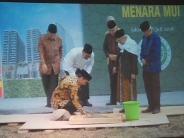 Jokowi Meletakkan Batu Pertama (dokpri)