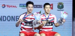 Marcus Gideon dan Kevin Sanjaya saat menjuarai Indonesia Open Super1000. Ganda nomor satu dunia ini menjadi harapan Indonesia untuk memenuhi target minimal satu gelar juara di Kejuaraan Dunia/foto dari badmintonindonesia.org