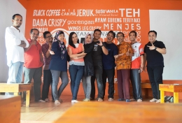 Personalia Bolang saat Kopdar menyambut event ICD 2018 di kedai Ayam Bawang Cak Per Kasin, Kota Malang pada 29/07/2018 (Foto Dokumen Mas Richo)