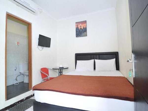 Bantal Guling Trans | Gatot Subroto