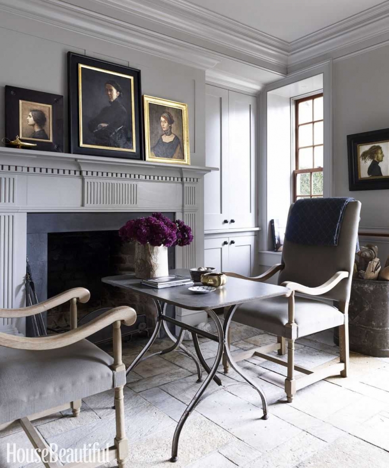 Source : https://www.housebeautiful.com/design-inspiration/house-tours/g3558/jill-sharp-weeks-charleston-rental-tour/?slide=2