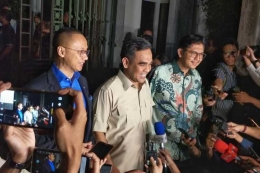 Sekjen PAN Eddy Soeparno, Sekjen Gerindra Ahmad Muzani dan Sekjen PKS Mustafa Kamal usai pertemuan di rumah Maher Algadri. Foto: KOMPAS.com/Kristian Erdianto