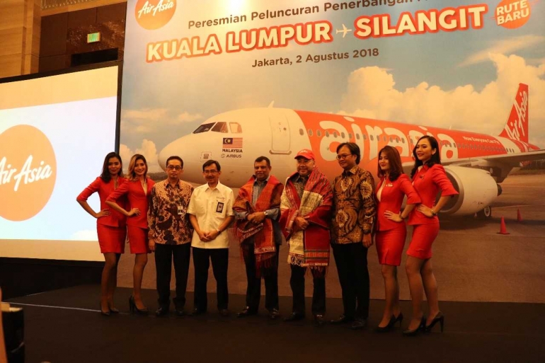 Konferensi pers rute baru Kuala Lumpur ke bandara Silangit Sumut. 
