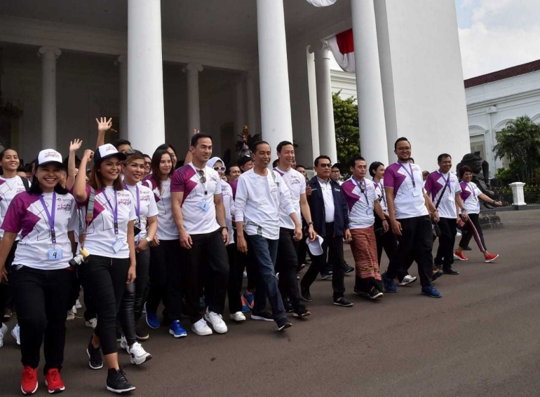 Presiden Jokowi dan netizen, atlit dan selebriti membuat video kampanye