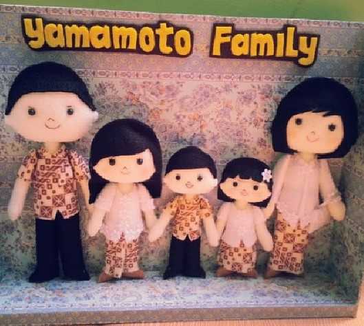 Boneka flanel keluarga buatan kakak (sumber: www.instagram.com/srivijayantim)