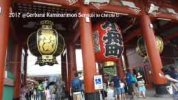 Gerbang Kaminarimon dengan lentera kertas merah raksasa/Dokumentasi pribadi