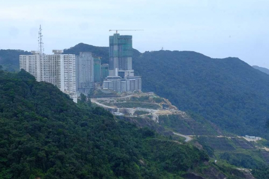 Bangunan-bangunan baru bermunculan di Gunung Titiwangsa, tempat Casino Genting berada. (Dok. Pribadi)