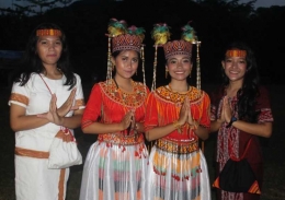 Srikandi Putri asal Kabupaten Toraja Utara turut memeriahkan acara kegiatan Pertikawan ini. (dokumentasi pribadi)