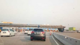 Padatnya Kendaraan di Gerbang Tol Cikarut (Dokpri)