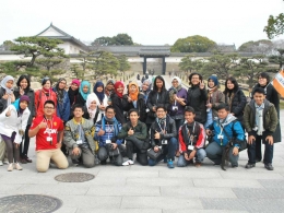 Bersama grup Osaka saat Student Exchange ke Jepang, Tahun 2014. Sumber foto: Dokumentasi Pribadi