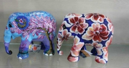 Patung gajah motif bunga (dok pribadi)