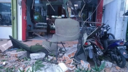 Kondisi salah satu toko di pusat bisnis kota Mataram, Cakranegara, pasca gempa 6,2 SR, Kamis 9 Agustus 2018 (foto kiriman seorang teman di WAG)